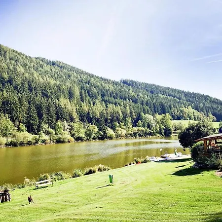 Huette Bei Trabochsee Und Eisenerzer Alpen *