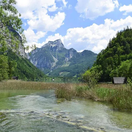 Huette Bei Trabochsee Und Eisenerzer Alpen *